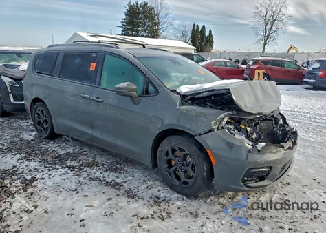2021 Chrysler Pacifica Hybrid Touring L z USA, uszkodzony, nr VIN 2C4RC1L78MR535831